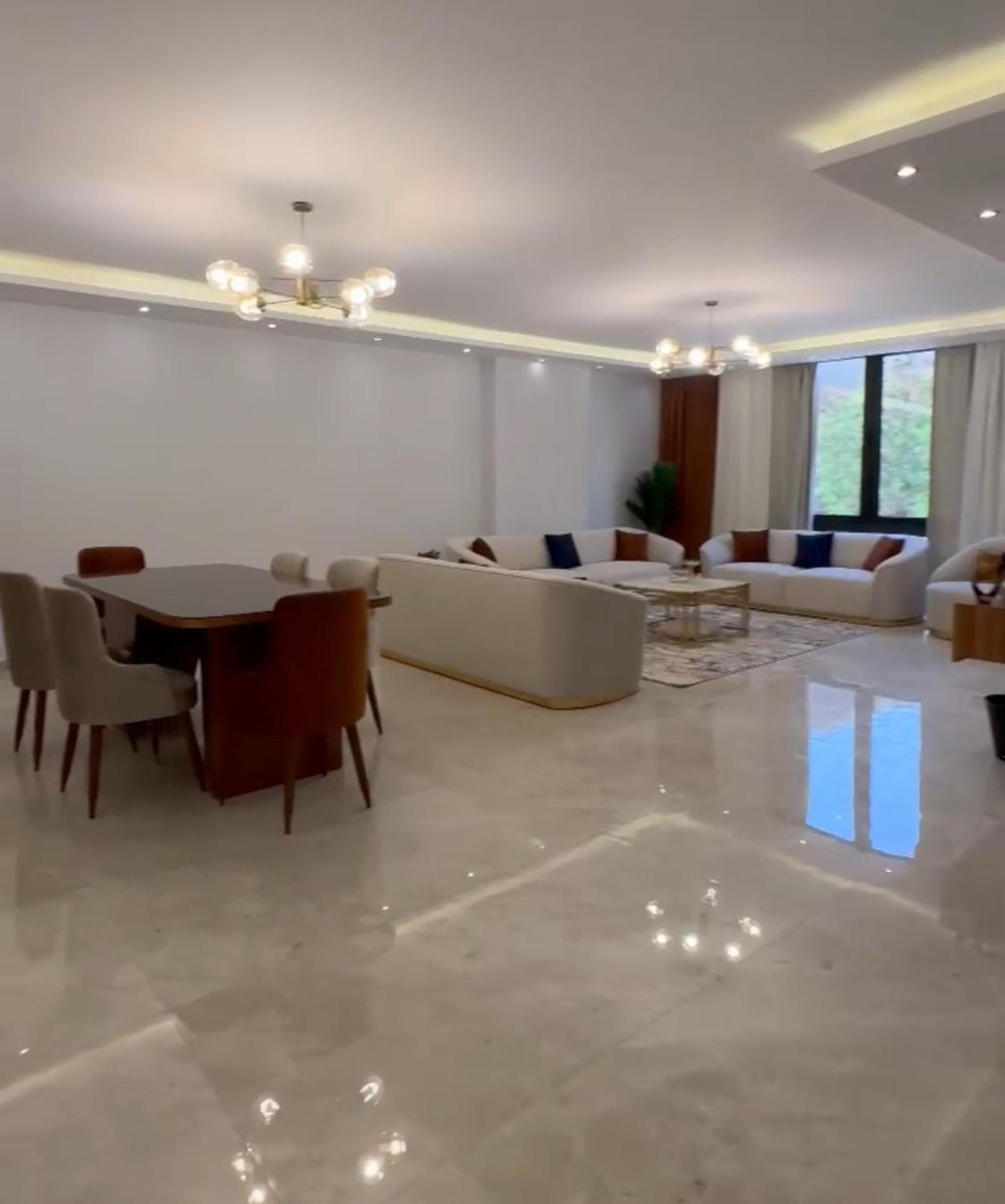 Giro Apartment
